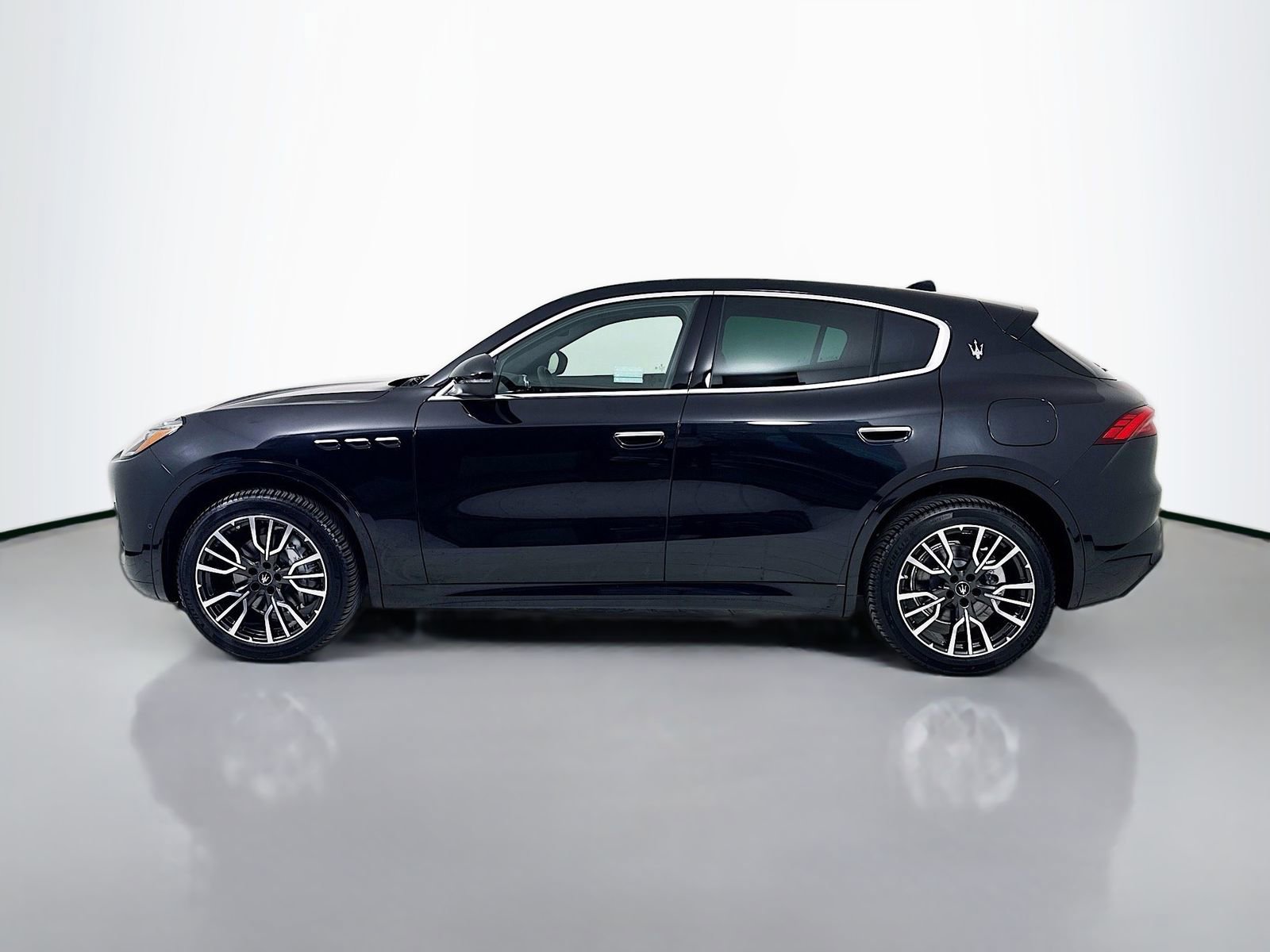 New 2025 Maserati Grecale GT AWD/4WD image 5