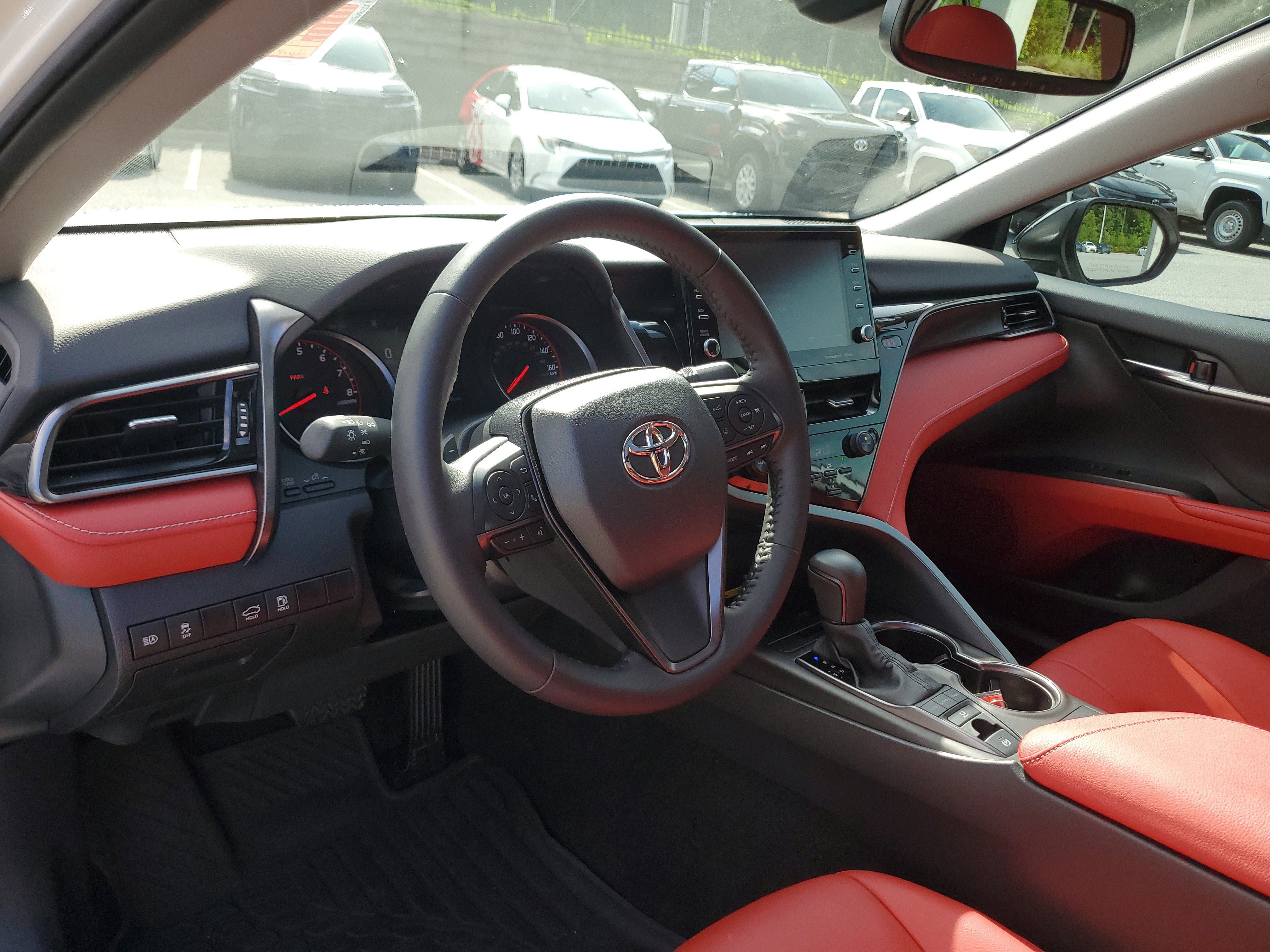 Used 2024 Toyota Camry XSE FWD image 14