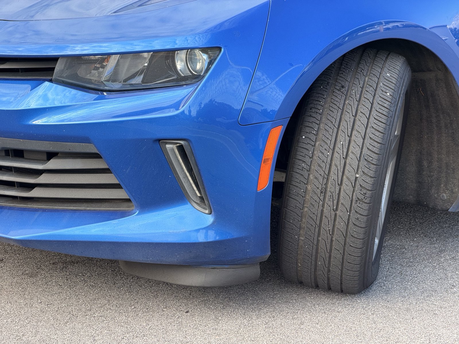 Used 2018 Chevrolet Camaro LT w/ Technology Package RWD image 8