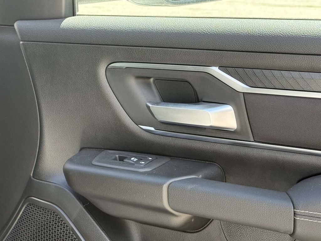 New 2026 RAM 1500 Big Horn AWD/4WD image 8