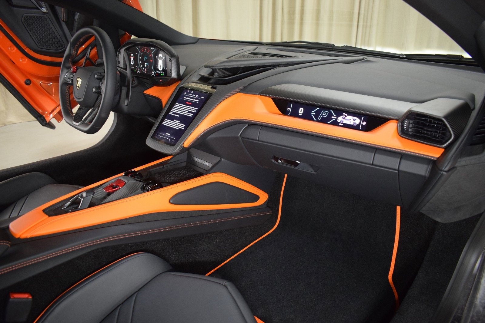 Used 2025 Lamborghini Revuelto image 19