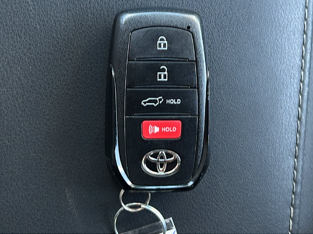 Used 2023 Toyota Venza Nightshade AWD/4WD image 26