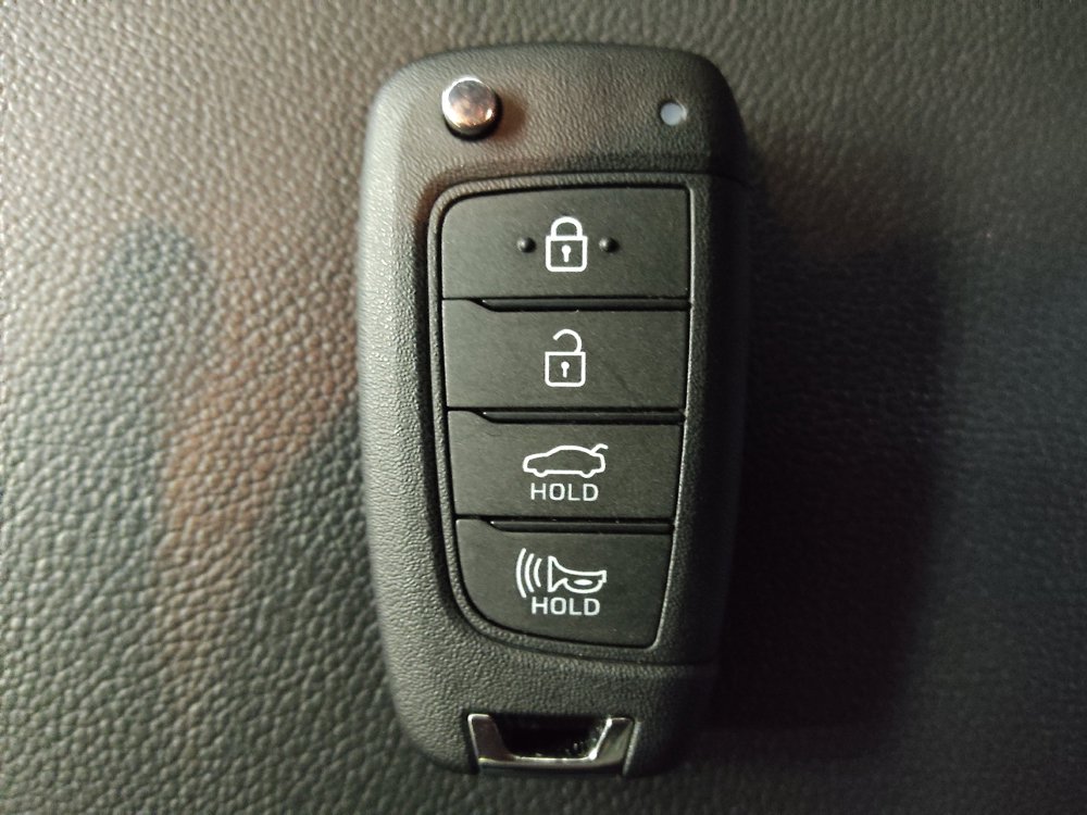Used 2025 Hyundai Elantra SE FWD image 32
