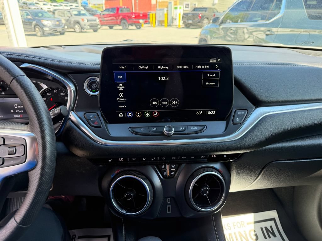 Used 2025 Chevrolet Blazer LT AWD/4WD image 17