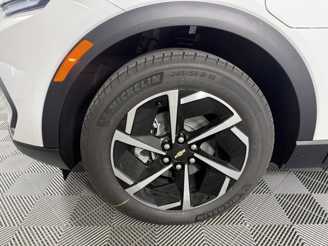 New 2026 Chevrolet Equinox EV LT image 9