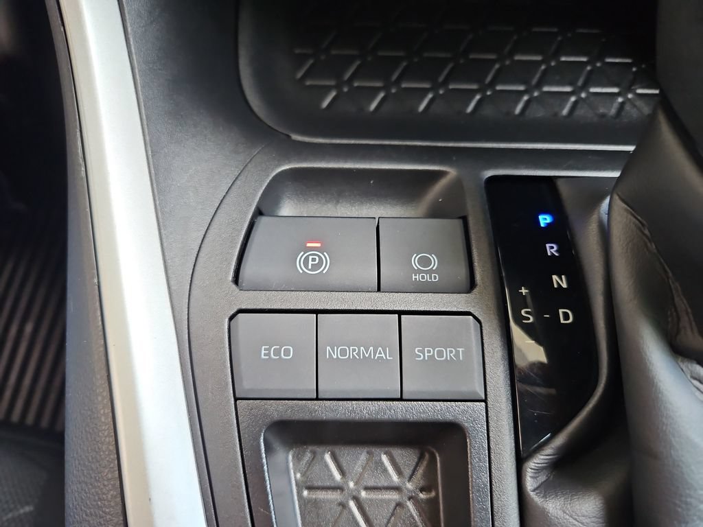 Used 2023 Toyota RAV4 XLE FWD image 20