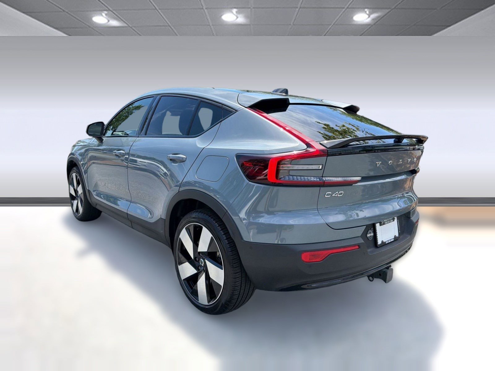 Used 2023 Volvo C40 P8 Recharge Ultimate w/ Protection Package Premier AWD/4WD image 3
