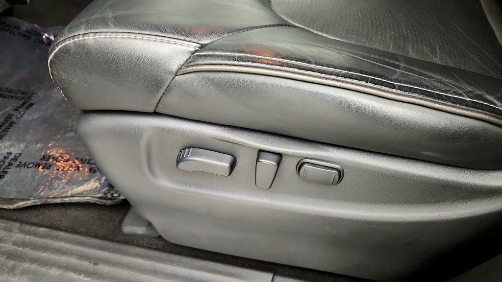 Used 2017 INFINITI QX80 4WD image 12