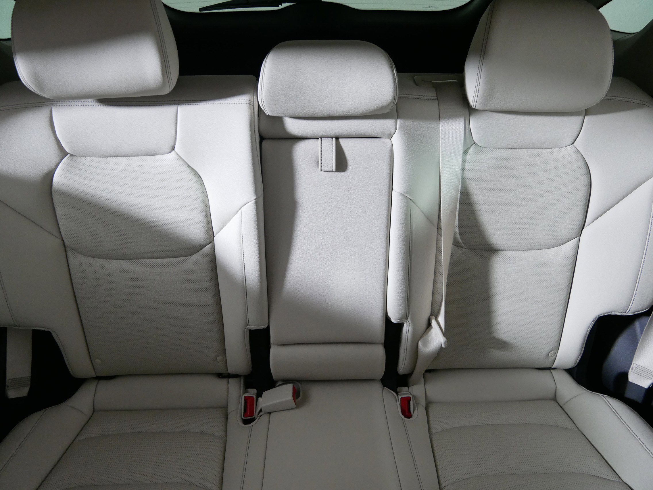 Used 2025 Genesis GV70 2.5T w/ Select Package AWD/4WD image 13