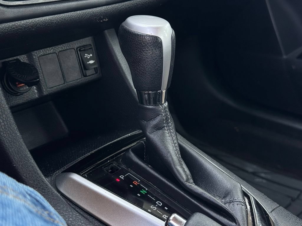 Used 2017 Toyota Corolla LE FWD image 31