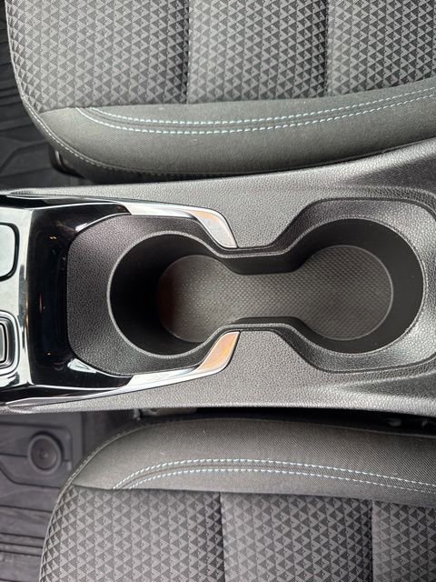 Used 2022 Chevrolet Bolt EUV LT w/ Comfort Package image 29