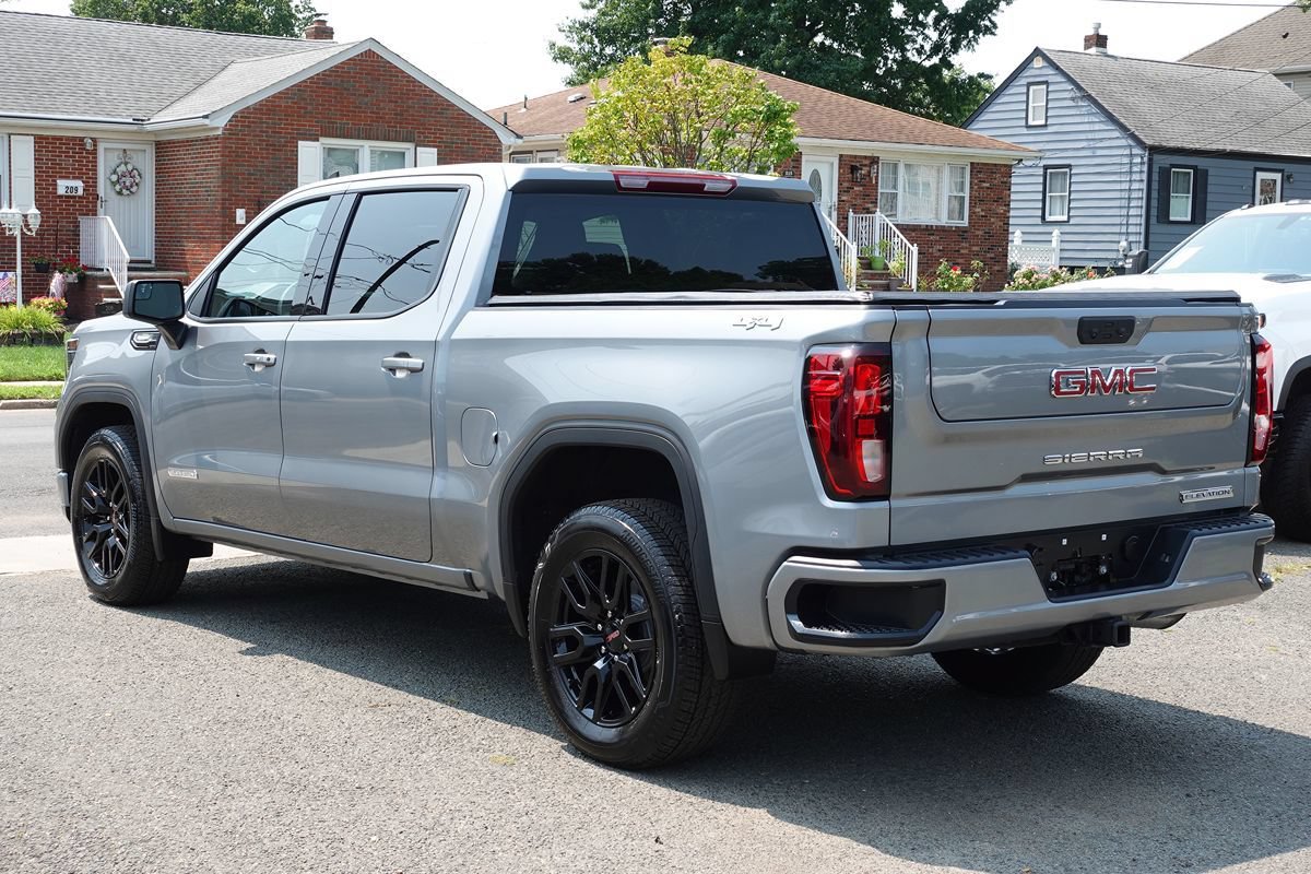 Used 2025 GMC Sierra 1500 Elevation AWD/4WD image 2