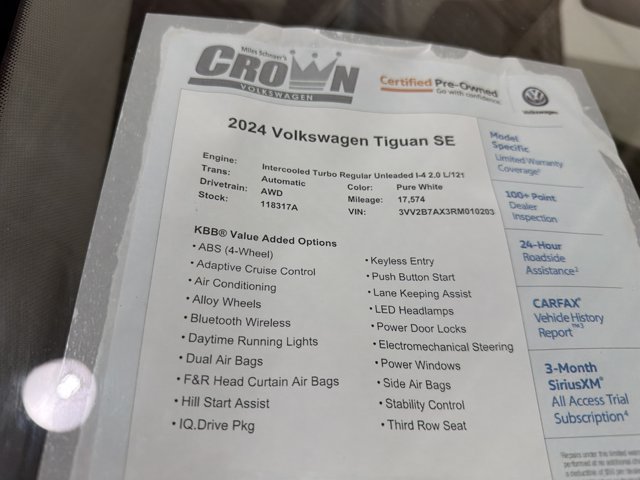 Certified 2024 Volkswagen Tiguan SE AWD/4WD image 40