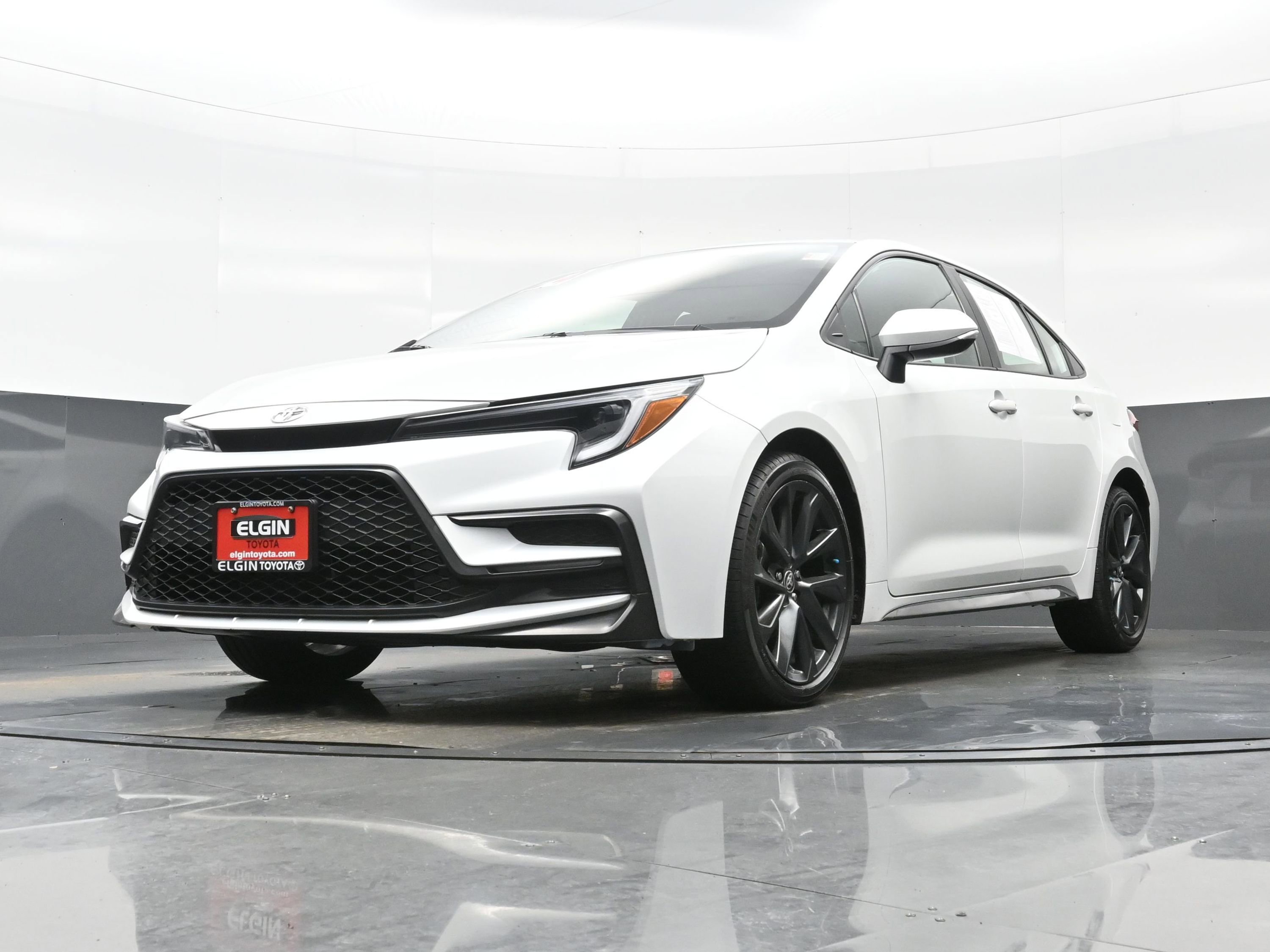 Used 2024 Toyota Corolla SE image 27