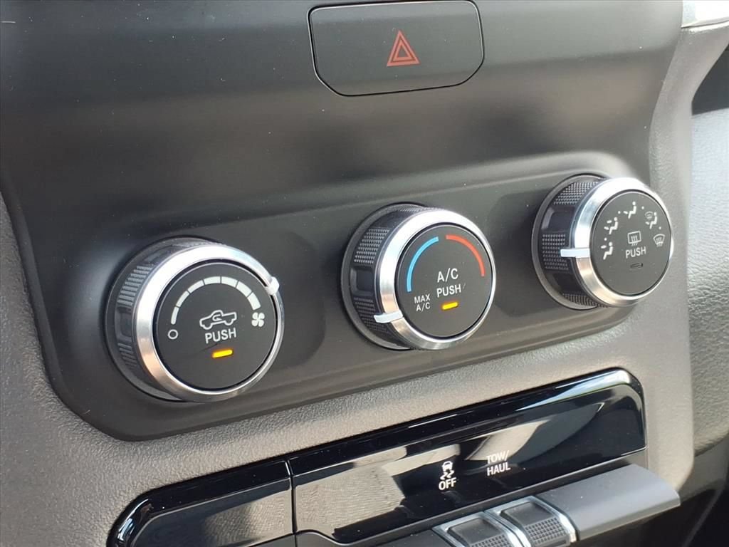 Used 2023 RAM 1500 Big Horn AWD/4WD image 6