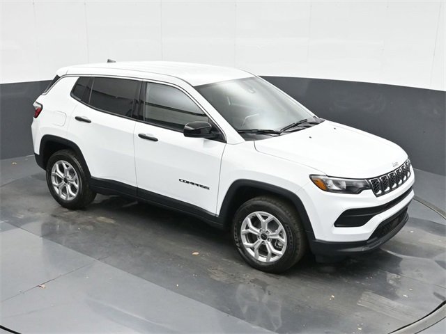 Used 2025 Jeep Compass Sport image 31