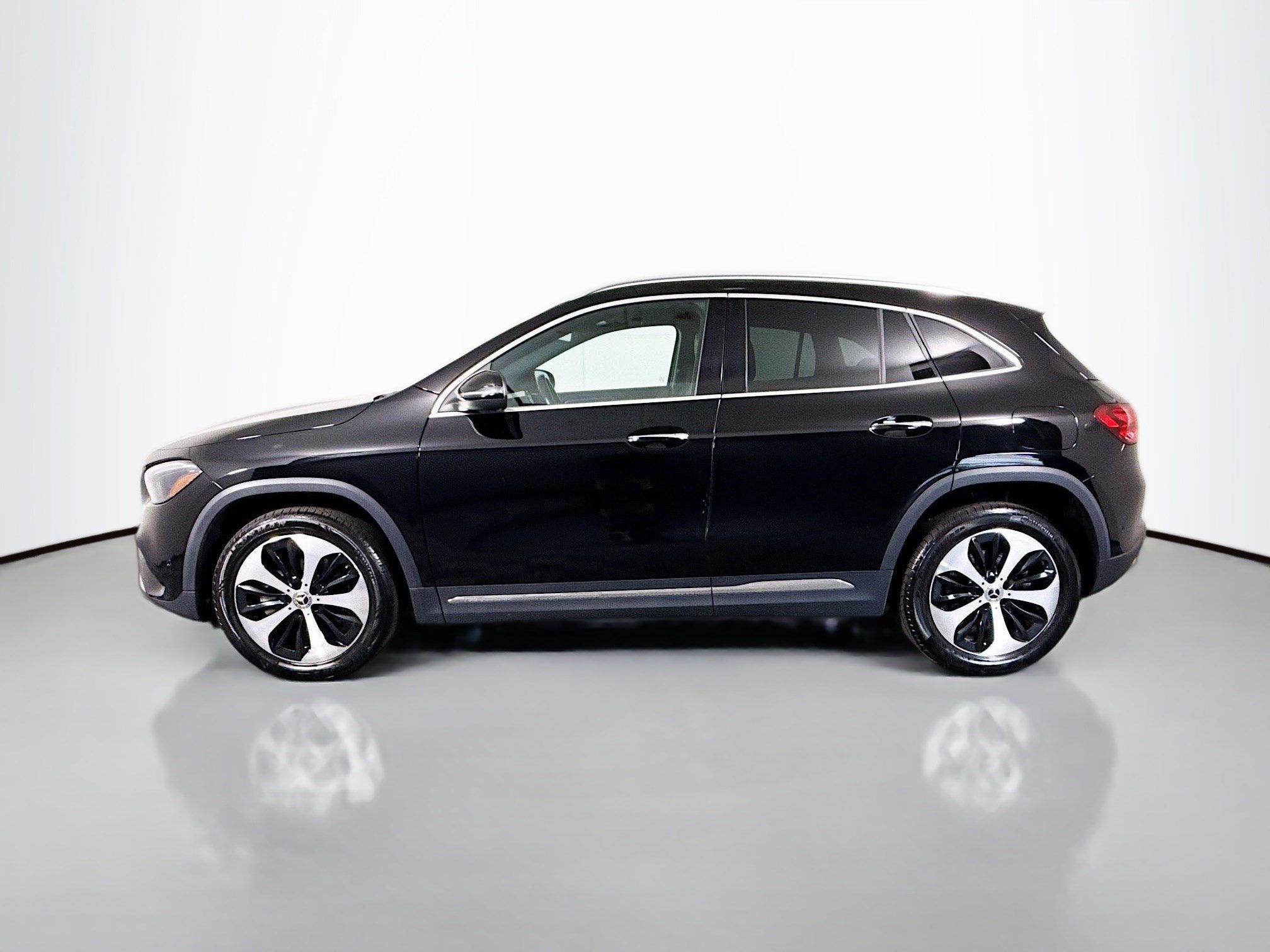 Used 2025 Mercedes-Benz GLA 250 image 6