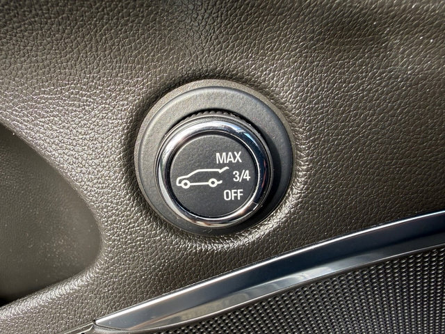 Used 2024 Buick Enclave Essence image 14