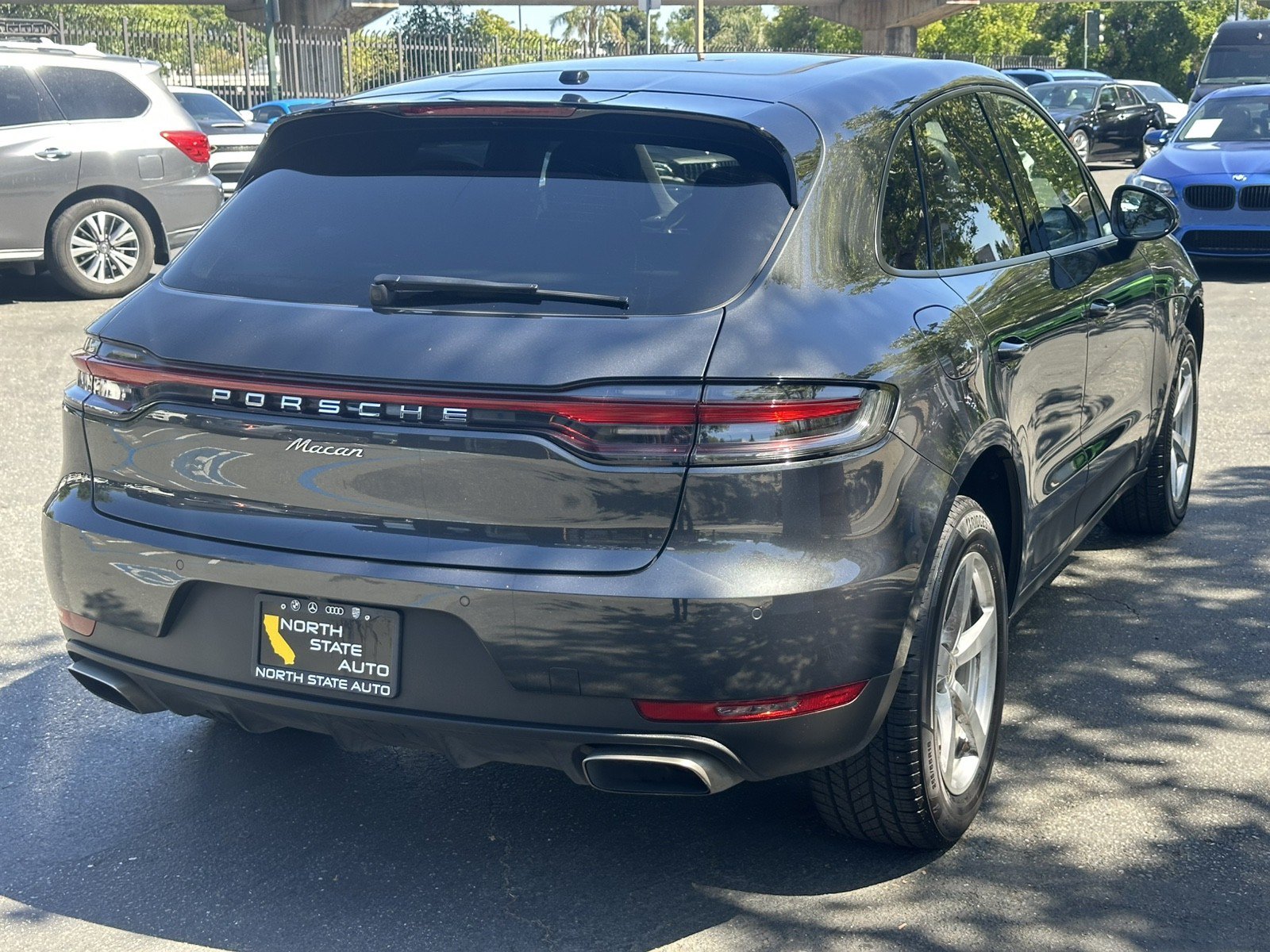 Used 2020 Porsche Macan AWD/4WD image 9