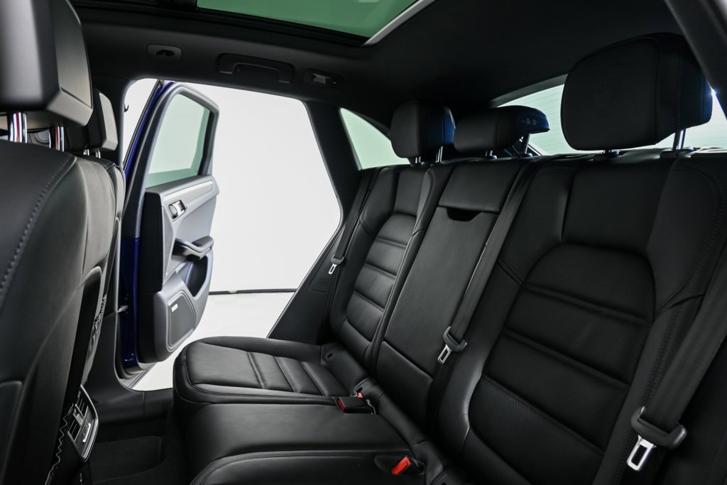 New 2026 Porsche Macan image 22