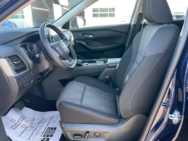 Used 2025 Nissan Rogue SV FWD image 37