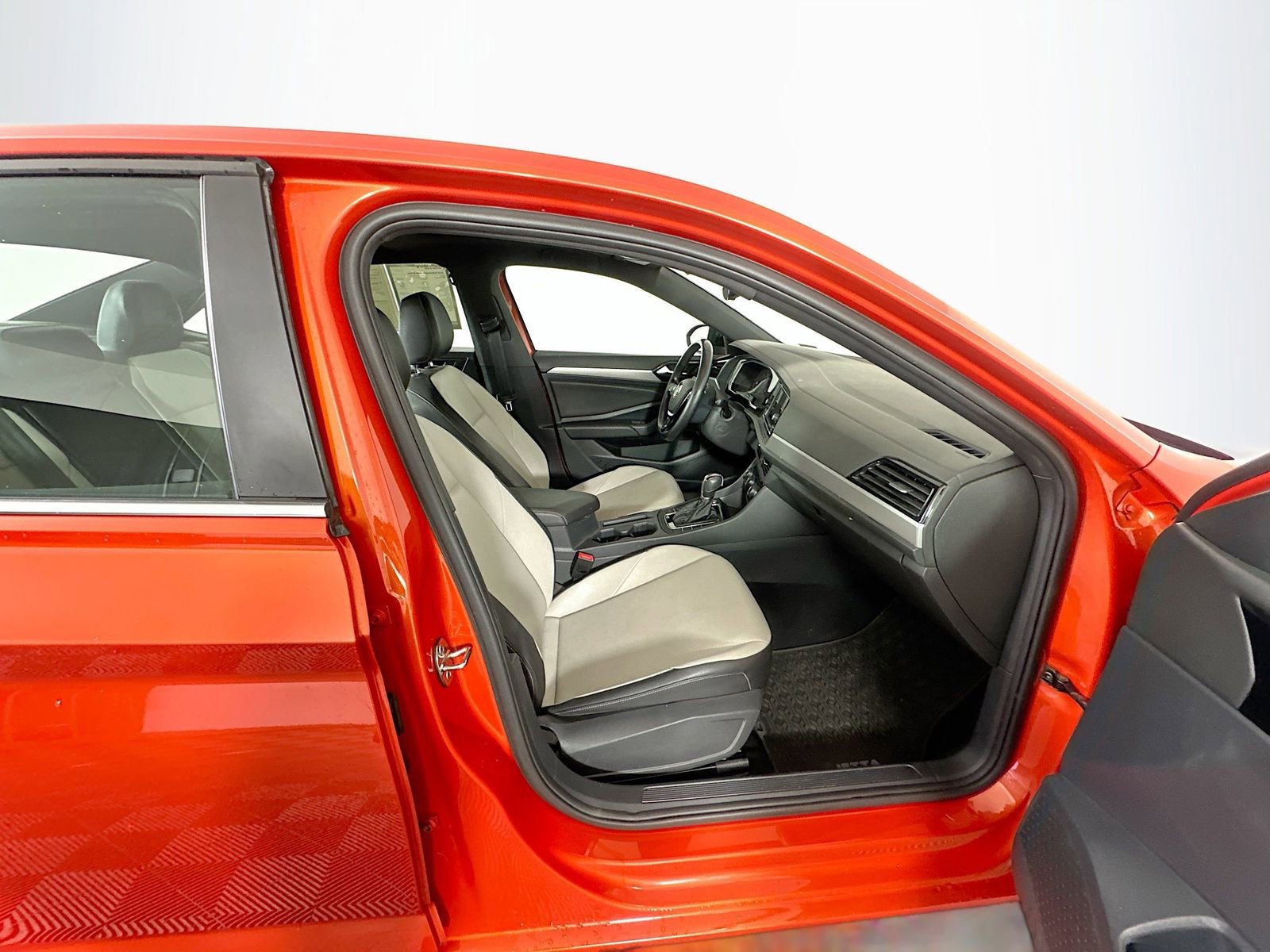 Used 2019 Volkswagen Jetta R-Line FWD image 27