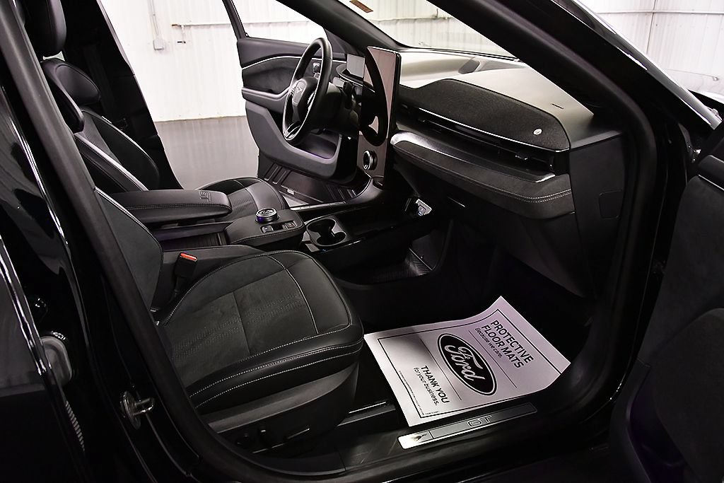 Used 2023 Ford Mustang Mach-E GT w/ GT Performance Edition AWD/4WD image 28