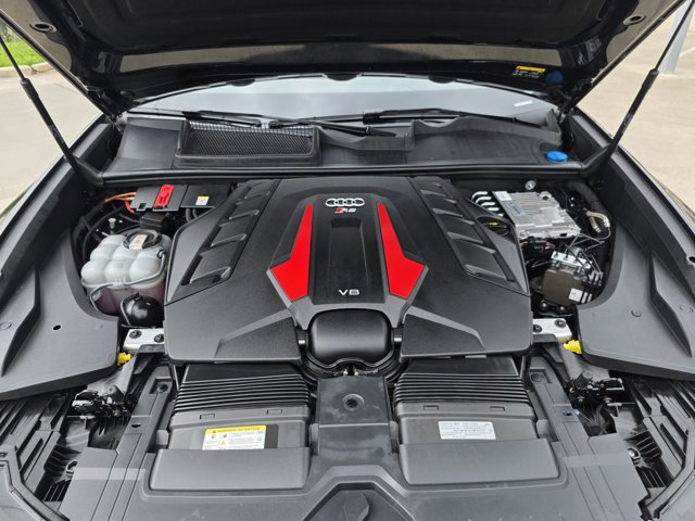 Used 2022 Audi RS Q8 w/ Carbon Optic Package AWD/4WD image 27