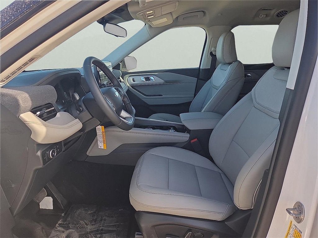 New 2026 Ford Explorer Active image 12