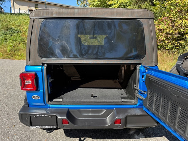 Used 2022 Jeep Wrangler Sport S image 16