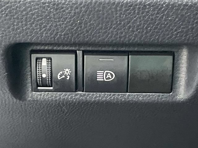 Used 2023 Toyota RAV4 XLE AWD/4WD image 25