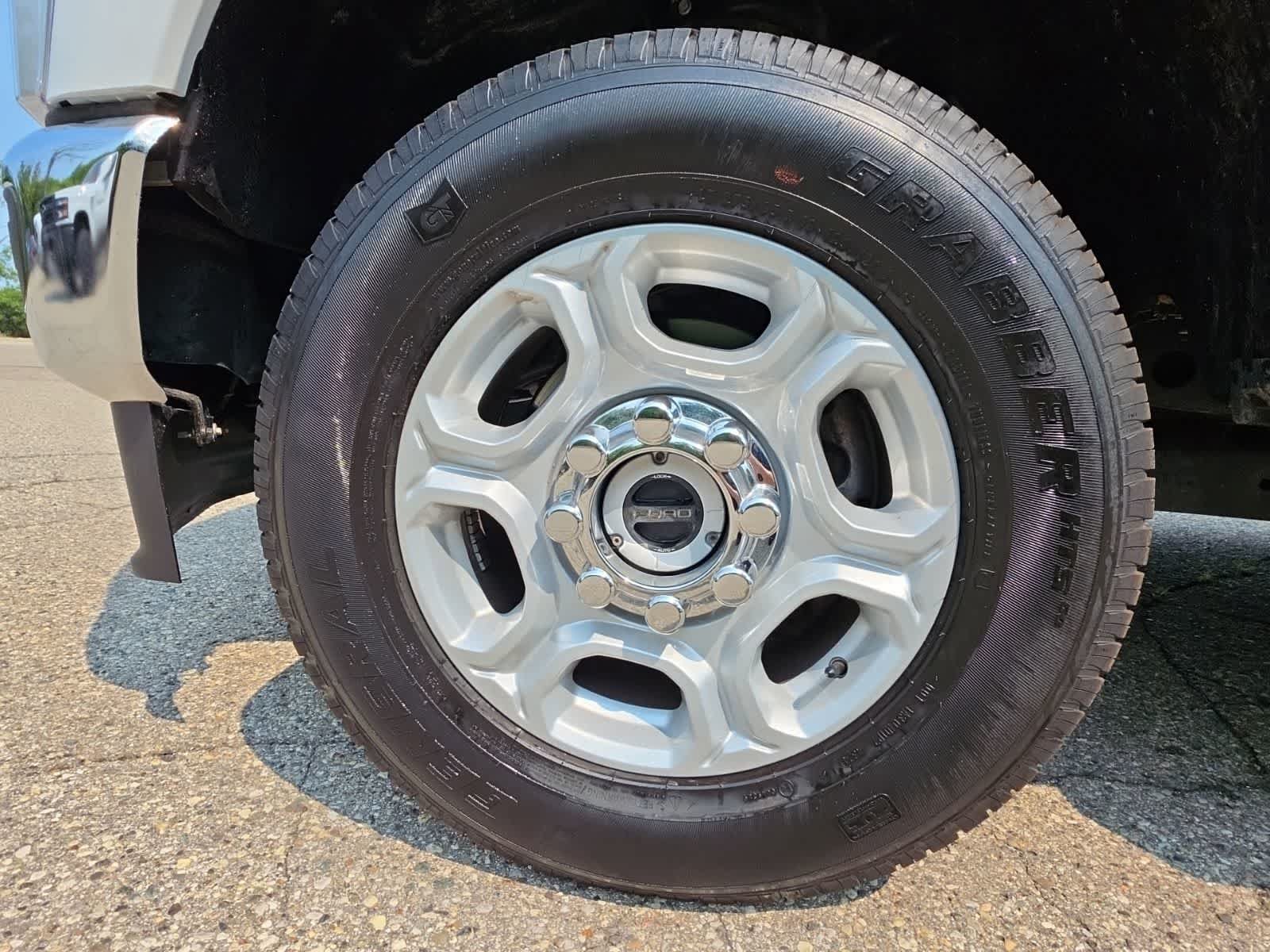 Used 2025 Ford F250 XLT AWD/4WD image 19