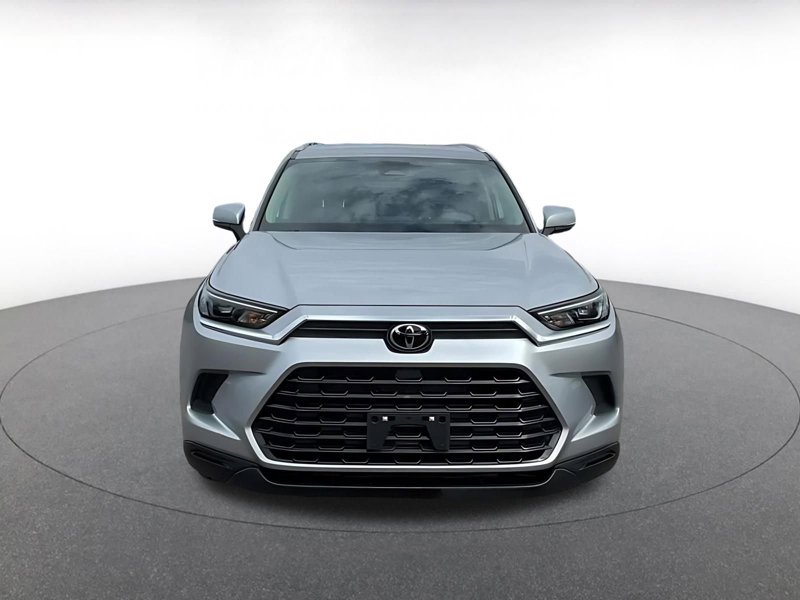 Used 2025 Toyota Grand Highlander FWD image 4