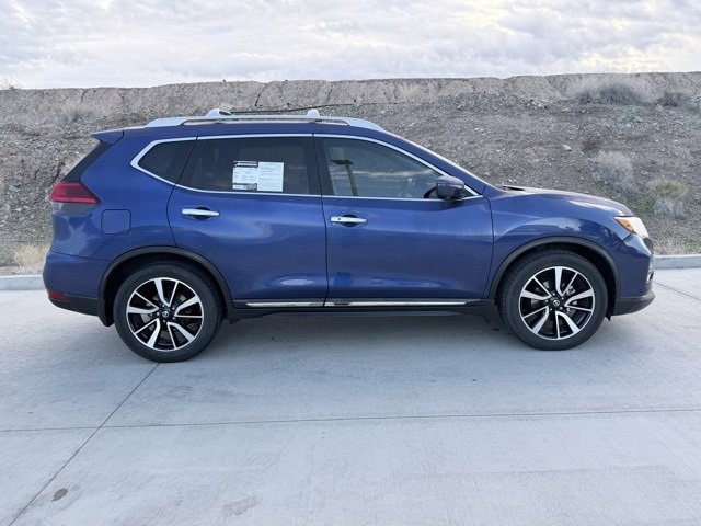 Used 2017 Nissan Rogue SL w/ SL Premium Package image 4