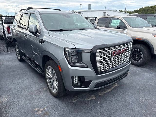 Used 2024 GMC Yukon Denali AWD/4WD image 3