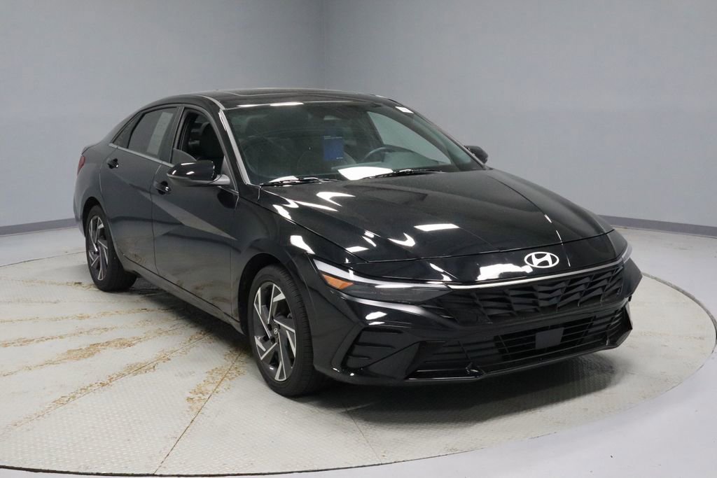 Certified 2024 Hyundai Elantra Limited FWD image 1