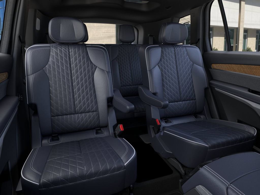 New 2026 Cadillac Vistiq Premium Luxury AWD/4WD image 17