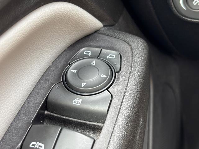 Used 2019 Chevrolet Equinox LT image 25