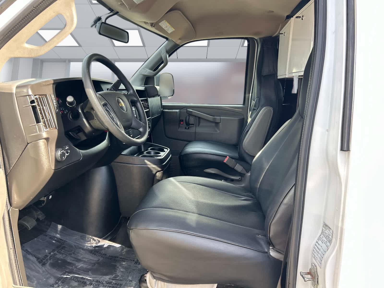 Used 2022 Chevrolet Express 2500 w/ Driver Convenience Package RWD image 12