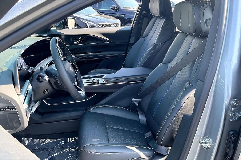 New 2026 Cadillac Lyriq Luxury image 12