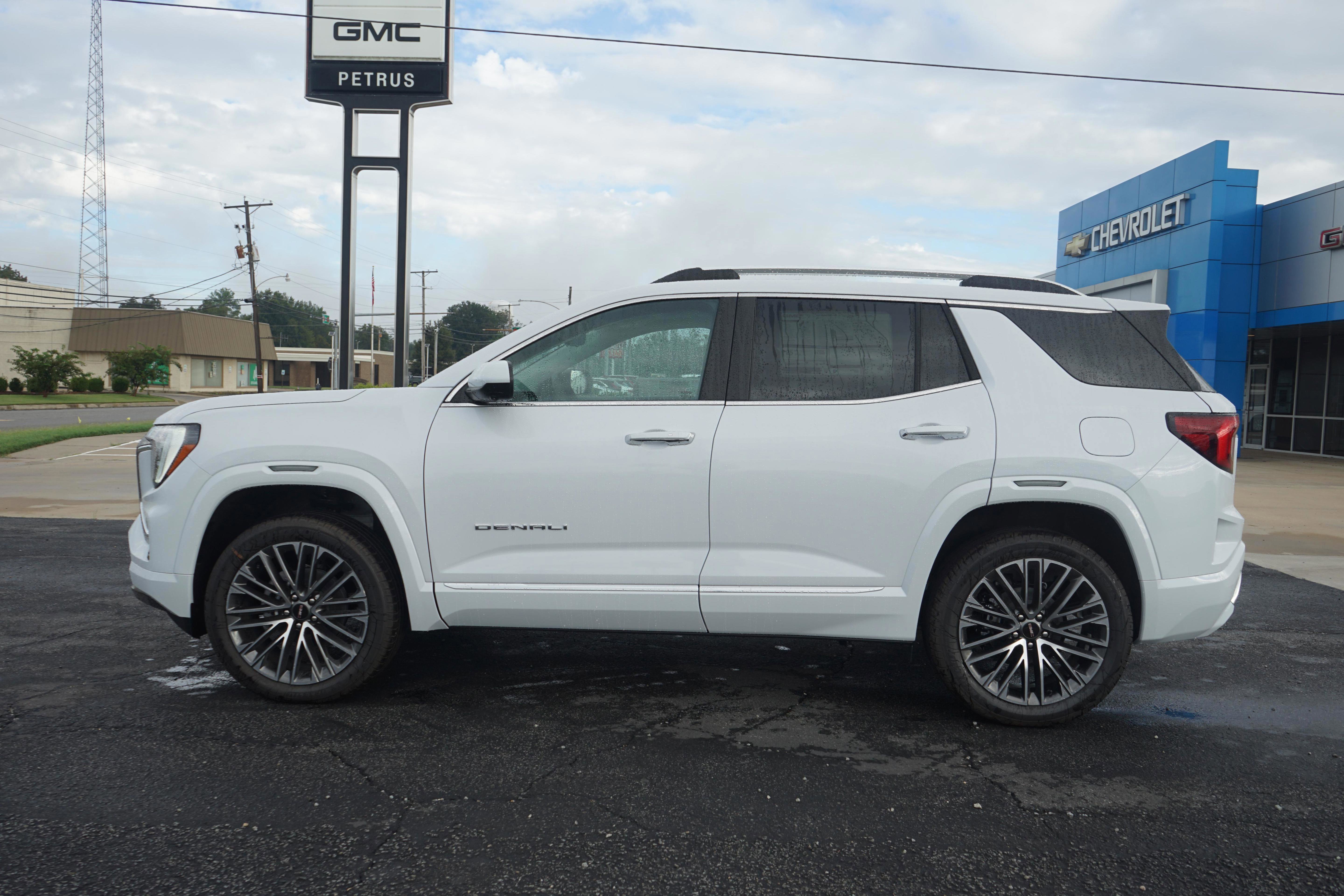 New 2026 GMC Terrain Denali image 2