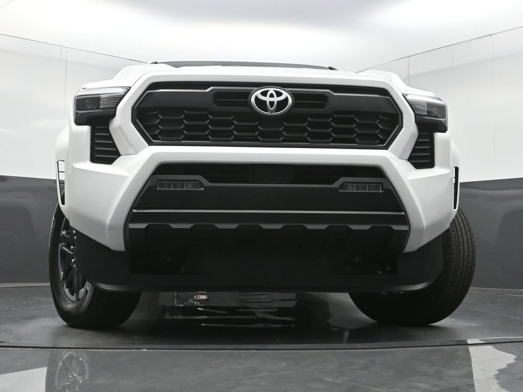 Used 2025 Toyota Tacoma TRD Sport AWD/4WD image 25