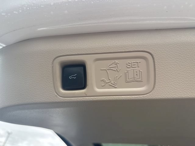 Used 2020 Lincoln Navigator Reserve AWD/4WD image 14