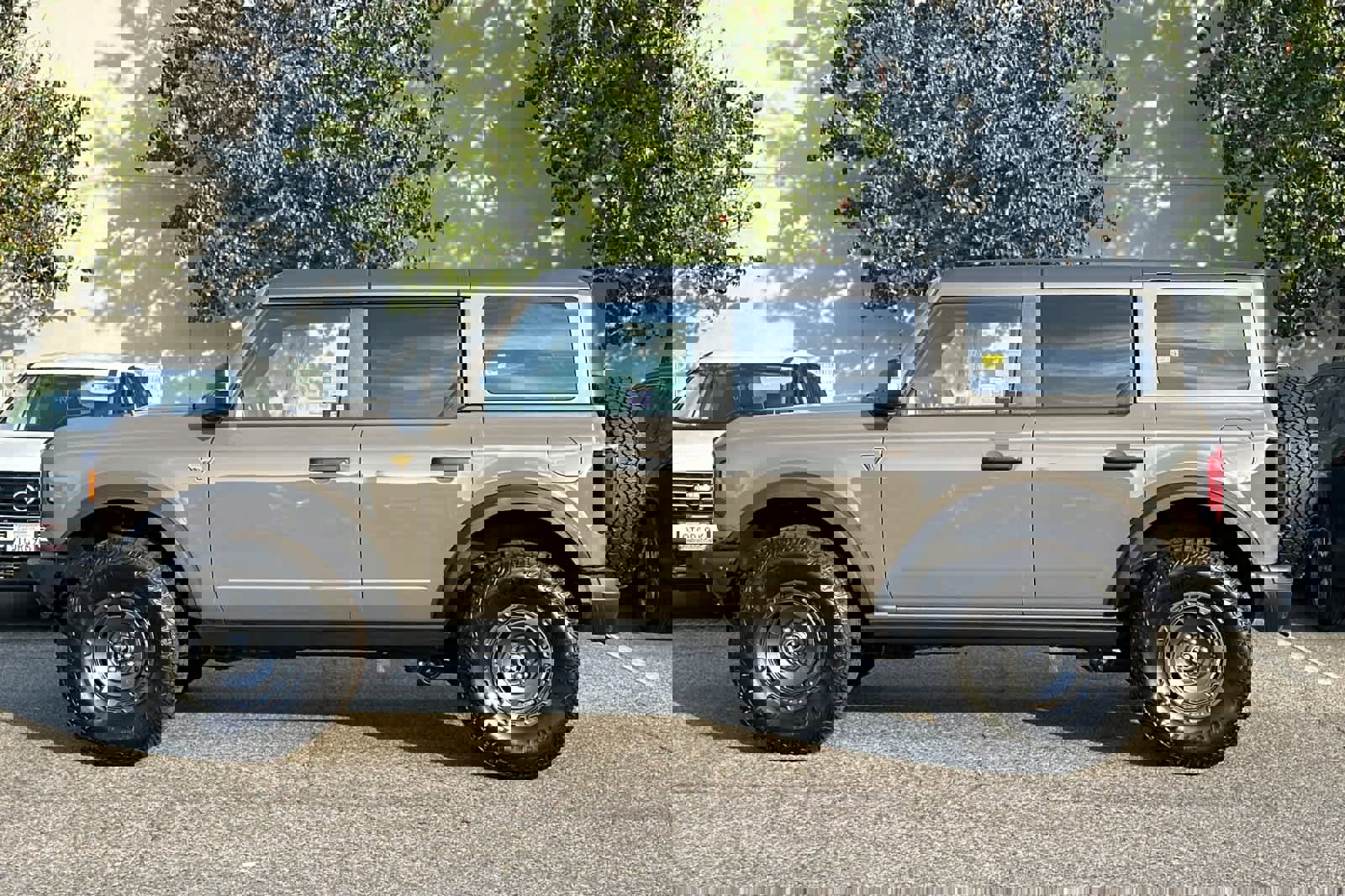 New 2025 Ford Bronco Badlands image 5