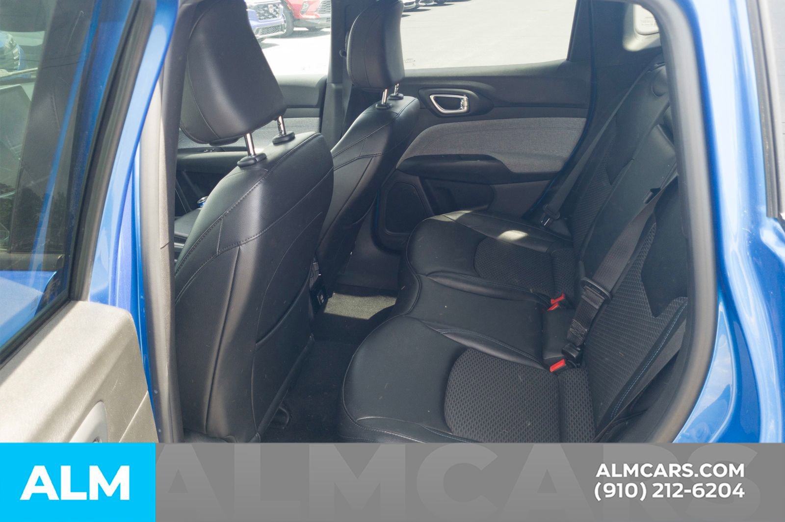 Used 2024 Jeep Compass Latitude AWD/4WD image 18