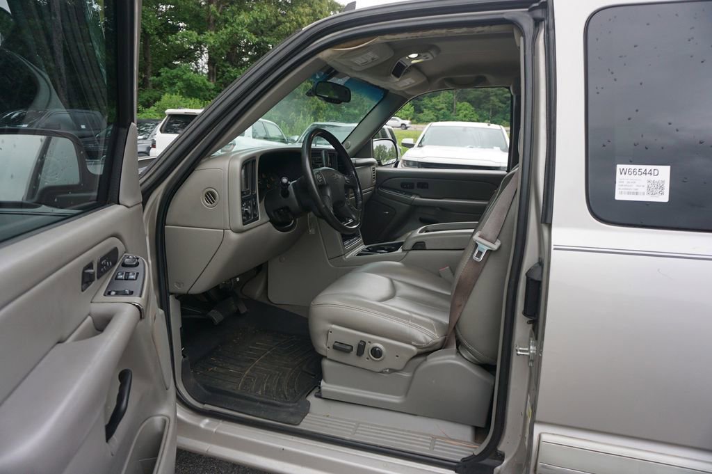 Used 2006 Chevrolet Silverado 1500 LT w/ Onstar Plus Package RWD image 2