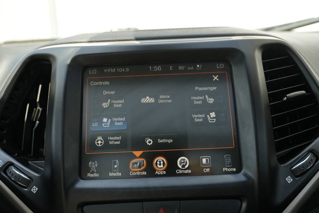 Used 2017 Jeep Cherokee High Altitude w/ Luxury Group AWD/4WD image 55