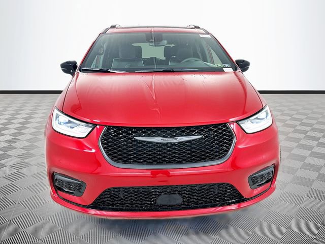 New 2026 Chrysler Pacifica Limited w/ S Appearance Package image 2