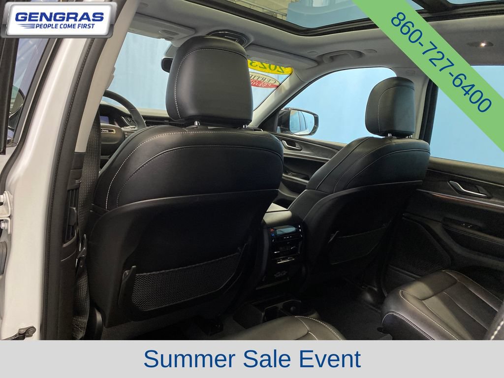 Used 2023 Jeep Grand Cherokee L Limited AWD/4WD image 29