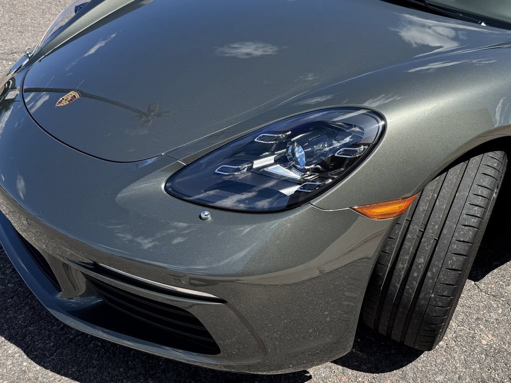 Used 2022 Porsche 718 Cayman w/ Premium Package RWD image 14